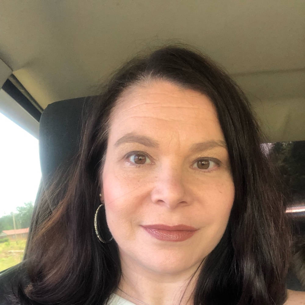 Meet your Posher, Leigh